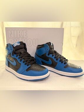 Like New Mens Nike Air Jordan 1 Retro High OG in Dark Marina Blue Sz 7 S0020